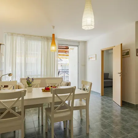 Appartamento Pamela By Interhome Balatonoszod