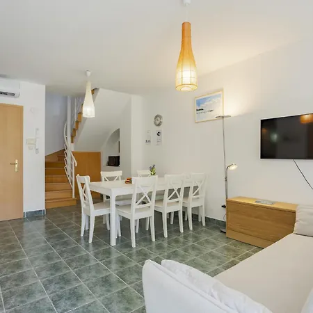 Appartamento Pamela By Interhome *