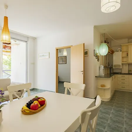 Appartamento Pamela By Interhome Balatonoszod